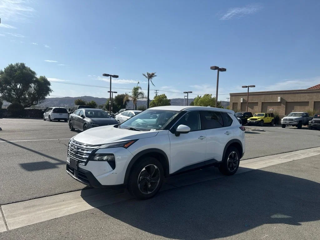 Used 2024 White Nissan SV image 9