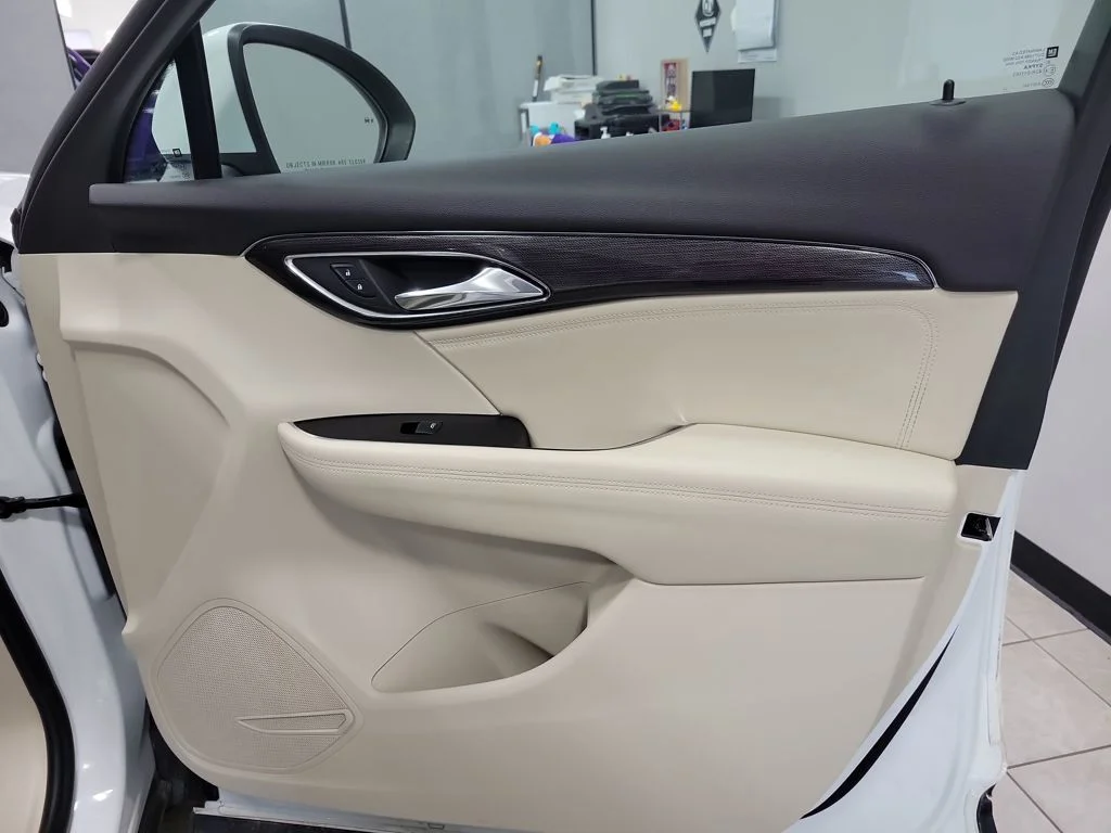 Used 2022 White Buick Essence image 25