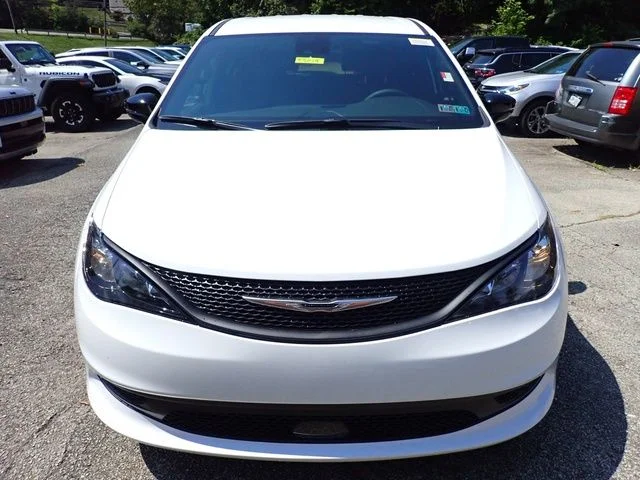 New 2027 White/off-white Chrysler LX image 10