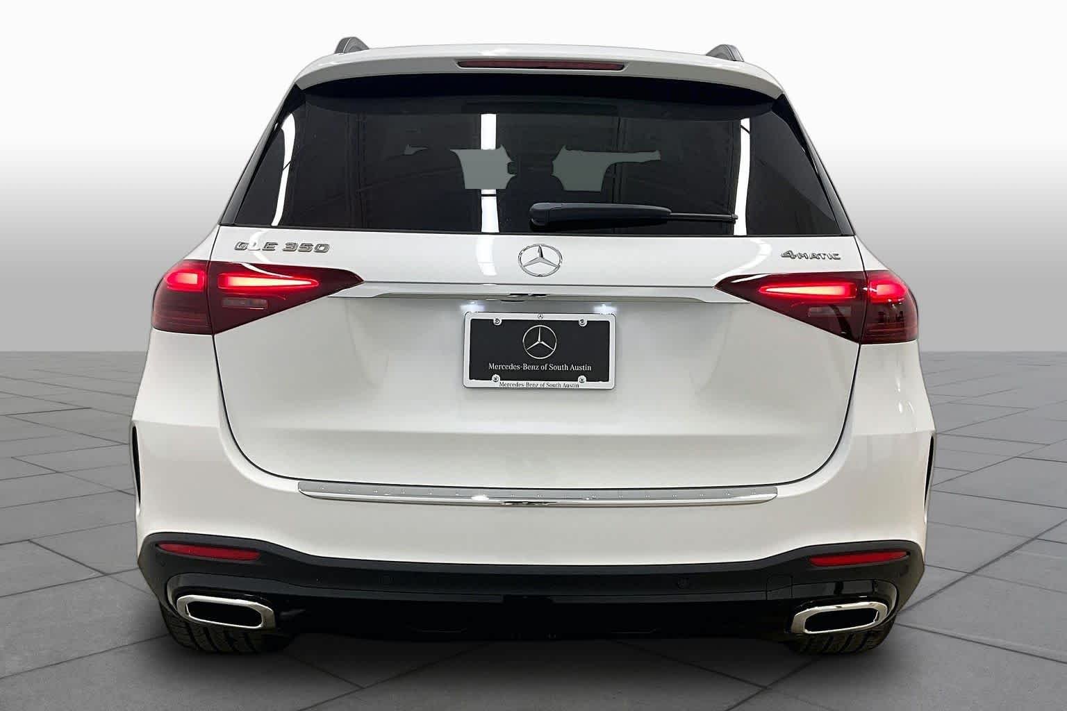 New 2026 MANUFAKTUR Moonlight White Metallic Mercedes-Benz GLE 350 image 4