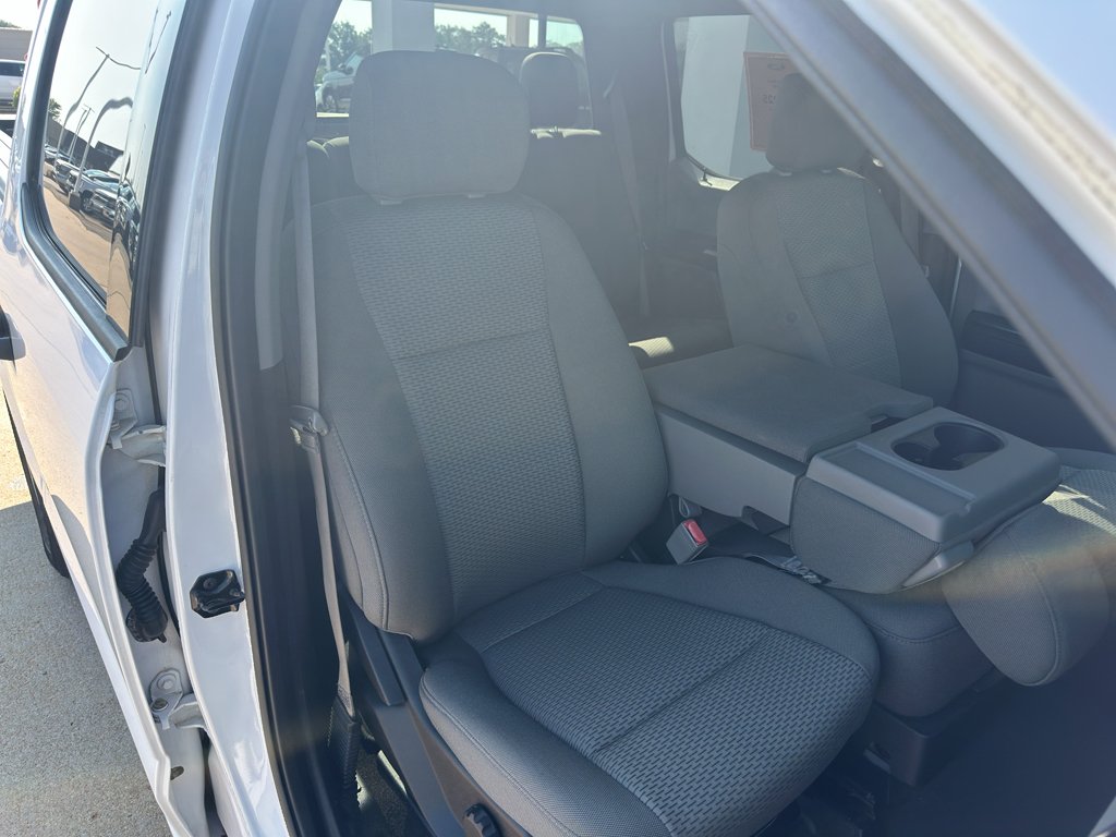 Used 2019 Oxford White Ford XLT image 21