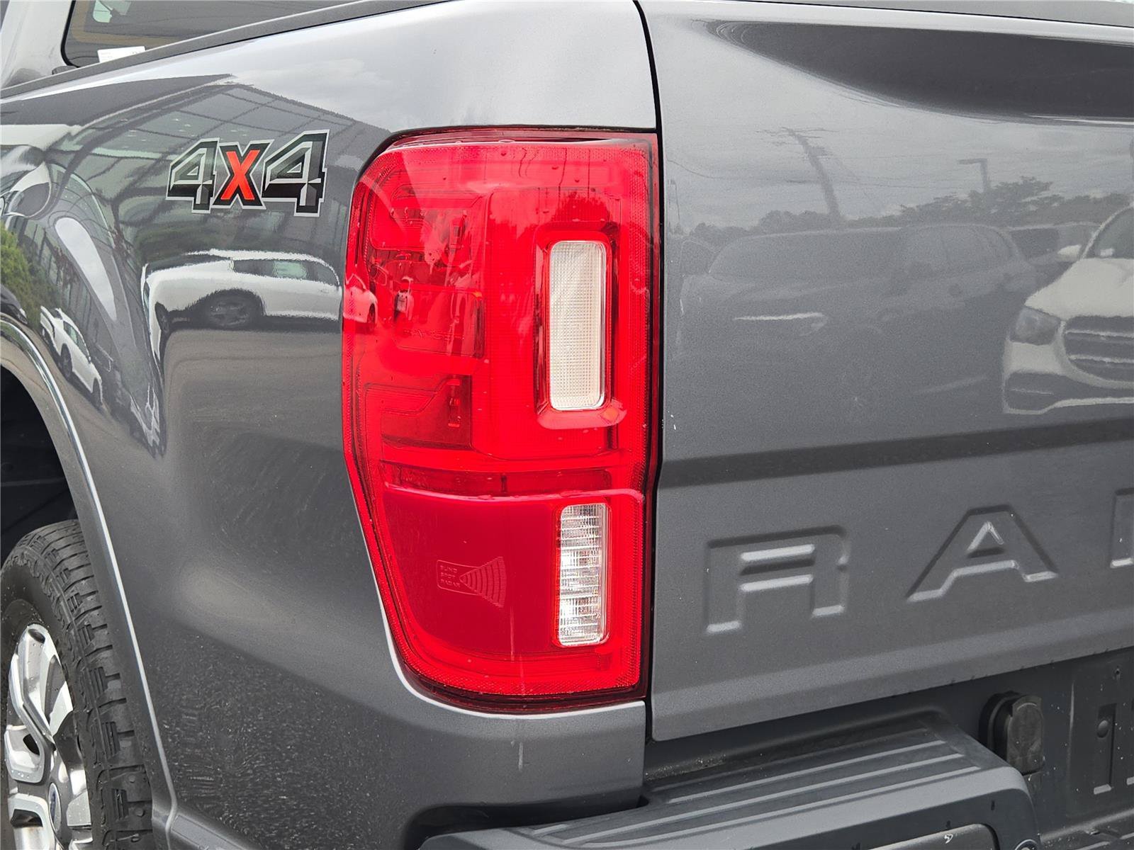 Used 2022 Gray Ford LARIAT image 11