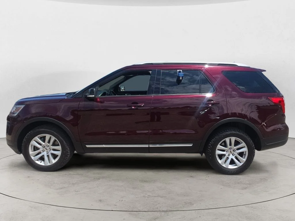 Used 2018 Red Ford XLT image 8
