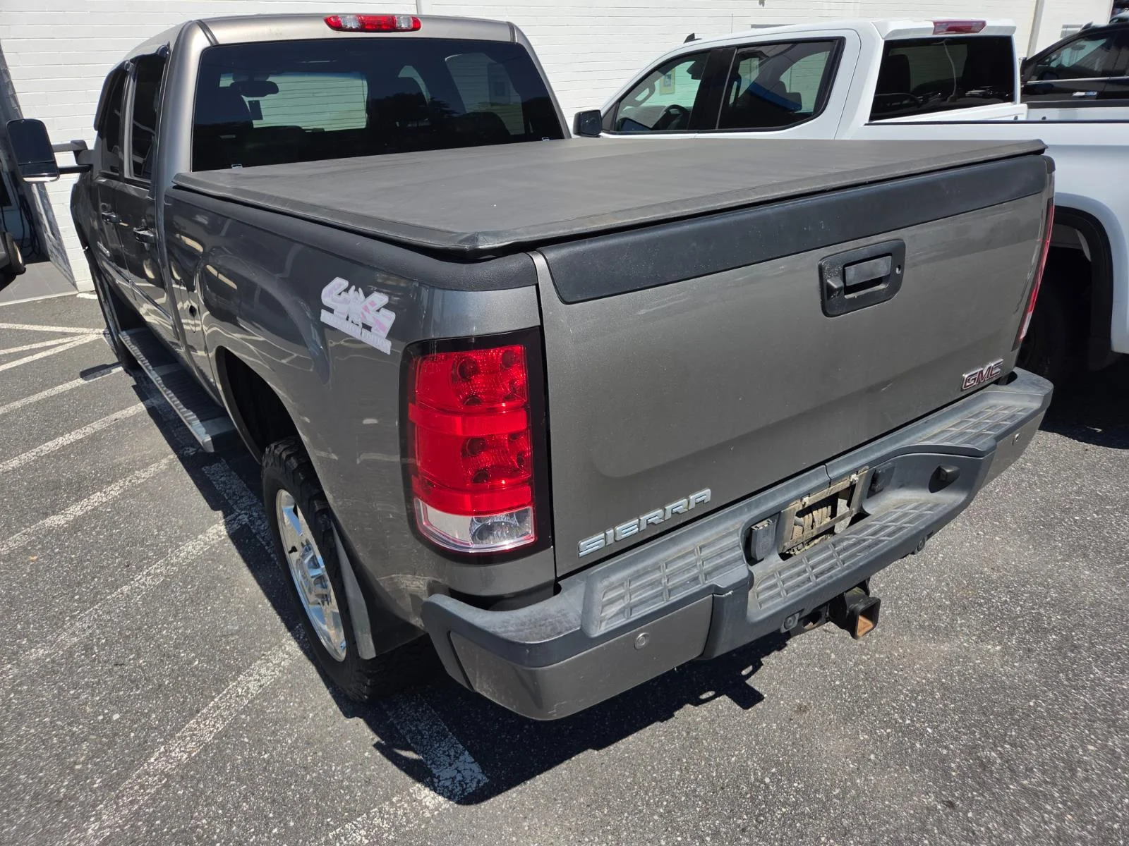 Used 2013 STEEL GRAY METALLIC GMC Denali image 9