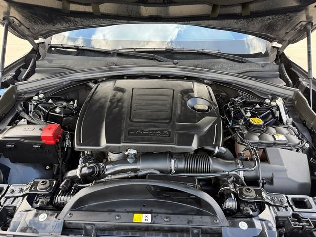 Used 2020  Jaguar 25t Premium image 19