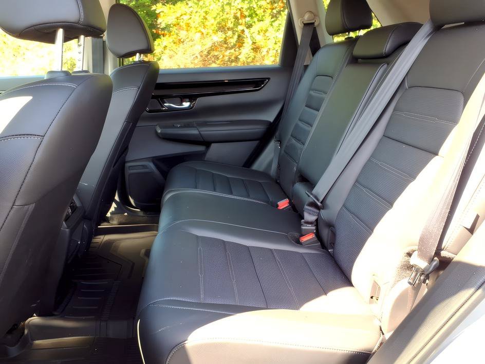 Used 2024 Urban Gray Pearl Honda EX-L image 13