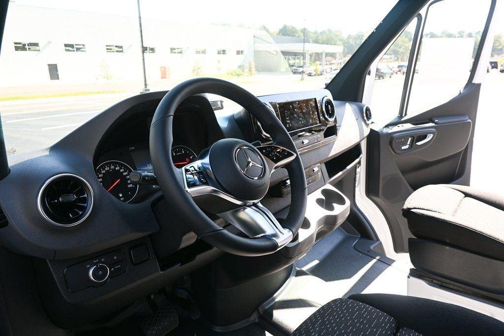 New 2026 Arctic White Mercedes-Benz  image 7