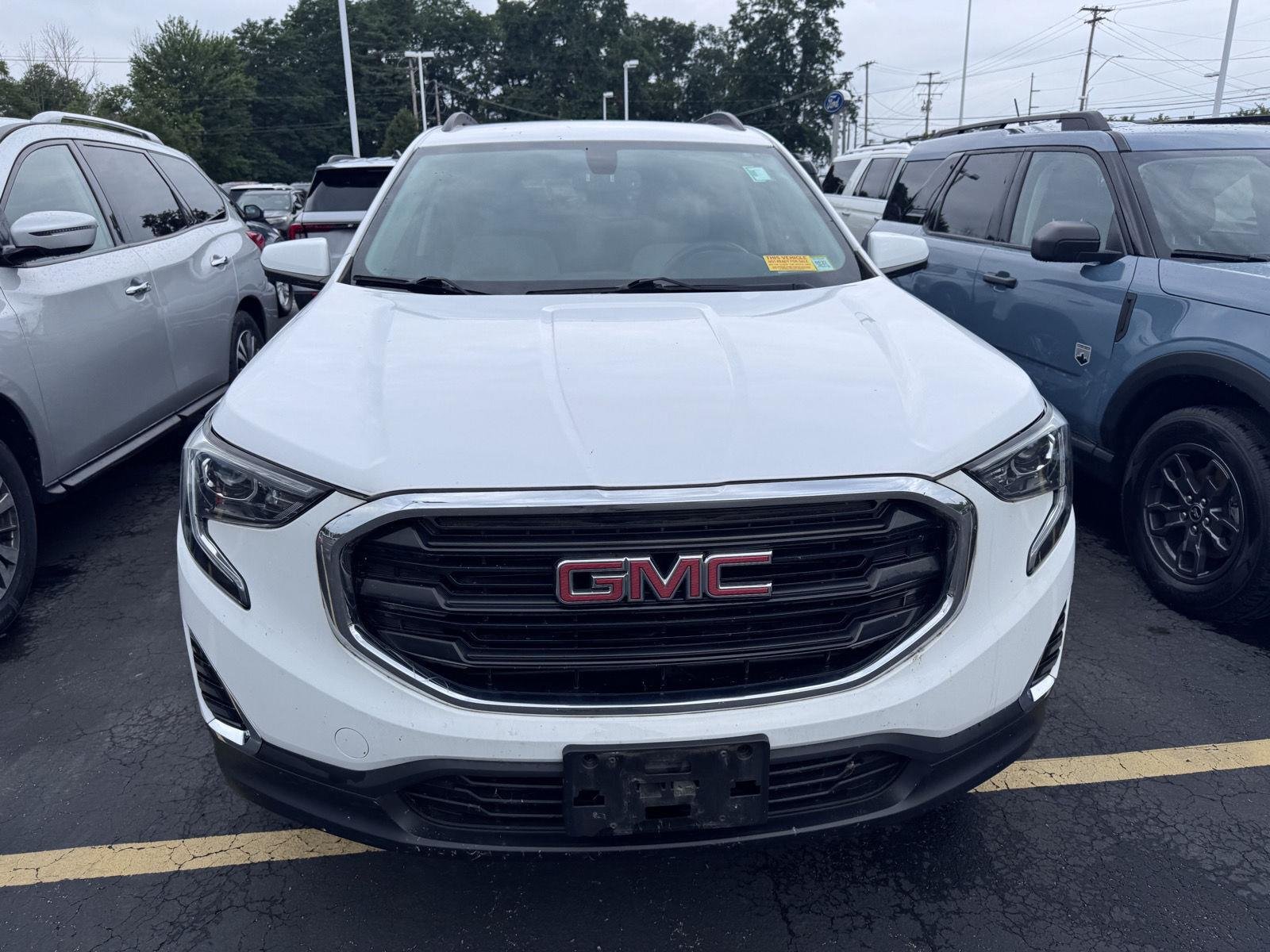 Used 2019 Summit White GMC SLE image 2