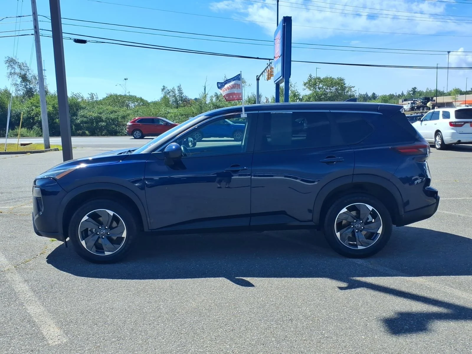 Used 2025 Deep Ocean Blue Nissan SV image 7