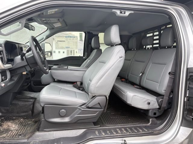 2026 Ford F-550SD — photo 11