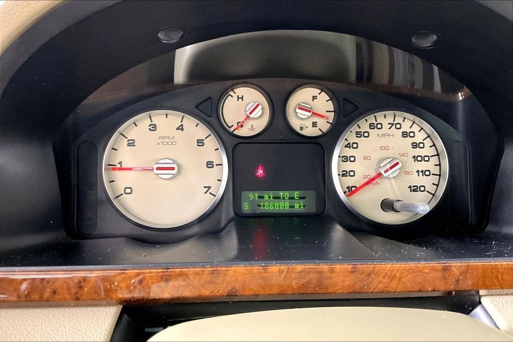 Used 2007 Red Ford Limited image 11
