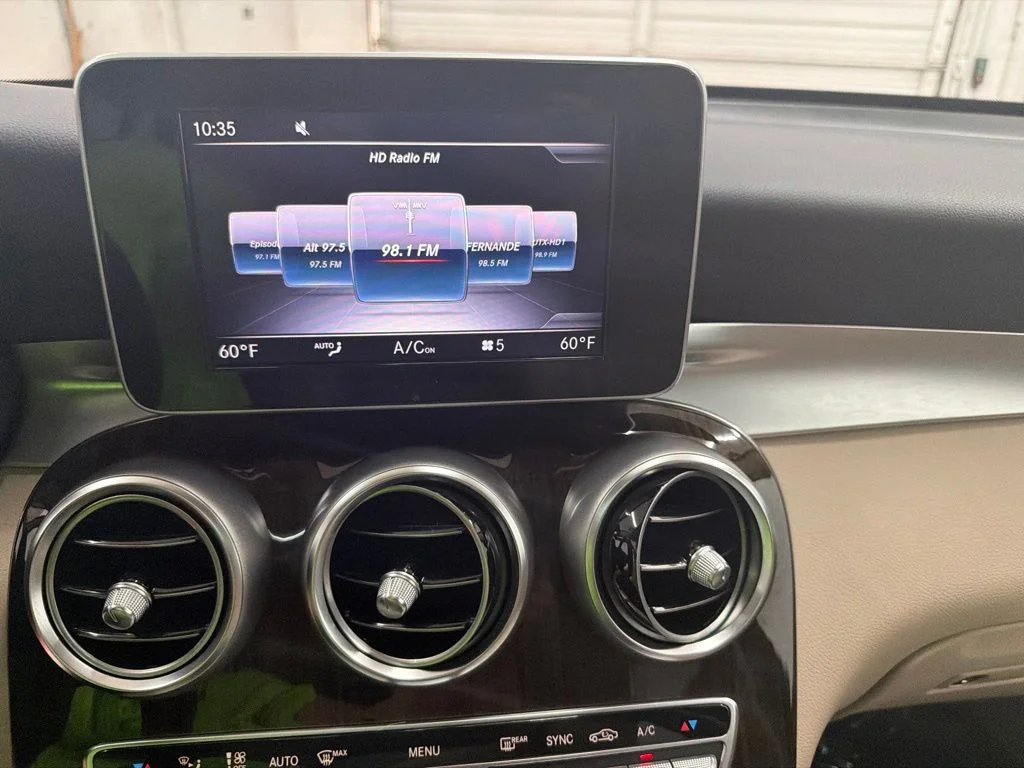 Used 2018  Mercedes-Benz GLC 300 image 16