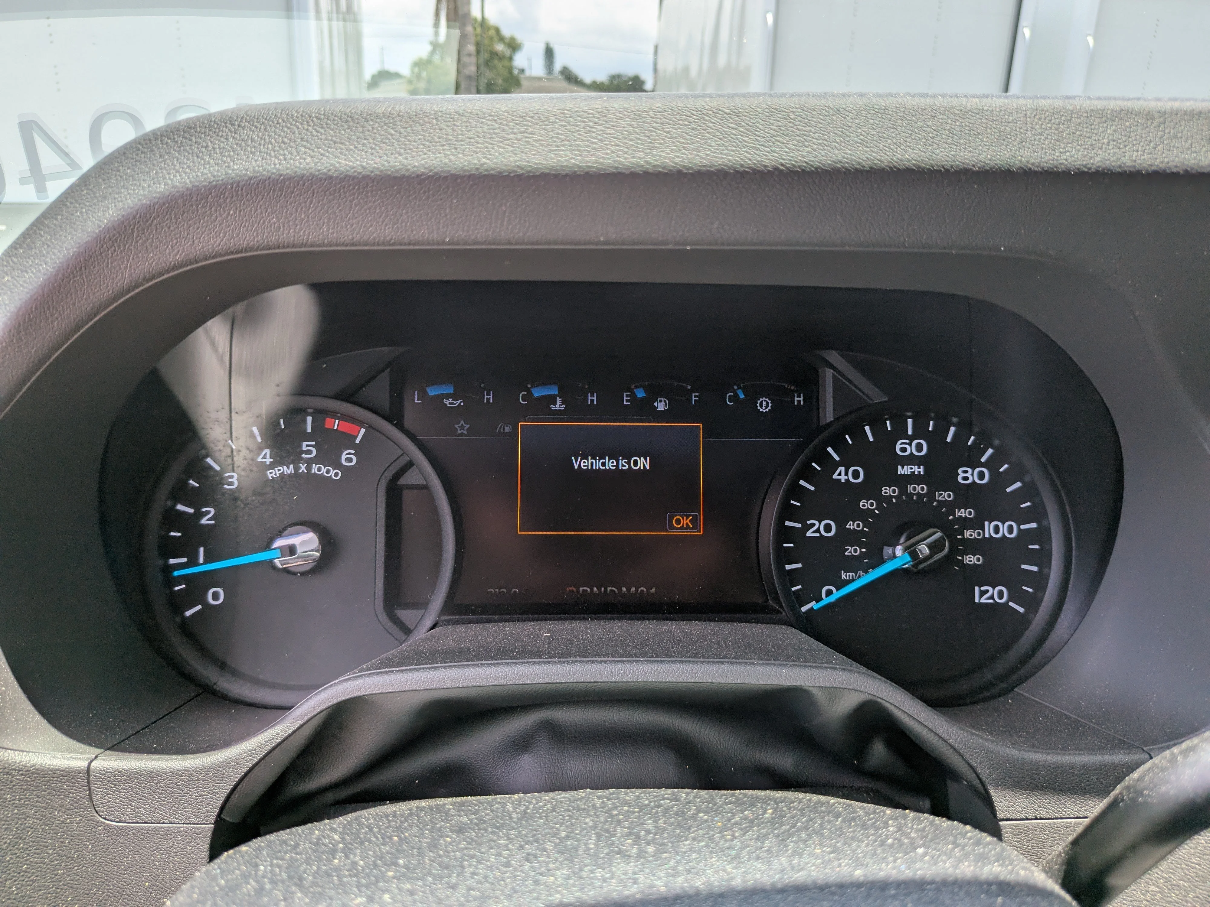 New 2026 Oxford White Ford E-350 SRW image 31