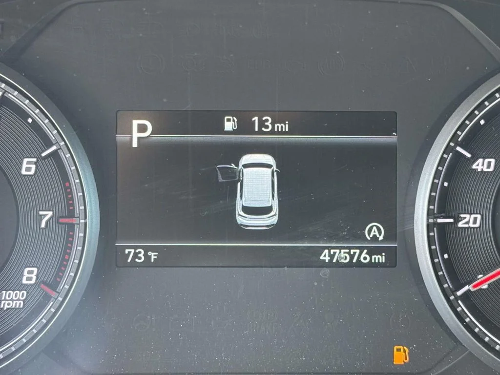 Used 2022 Gray Hyundai SEL image 24