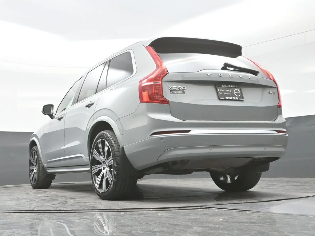 Certified Used 2024 Vapour Grey Volvo Plus image 27