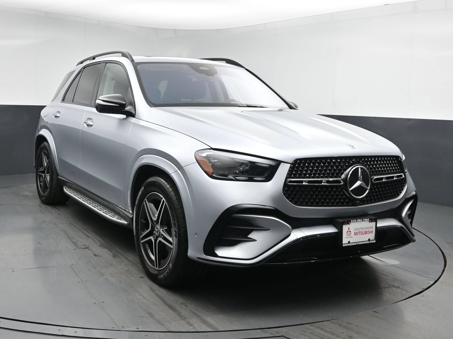 Used 2026 Silver Mercedes-Benz GLE 580 image 2