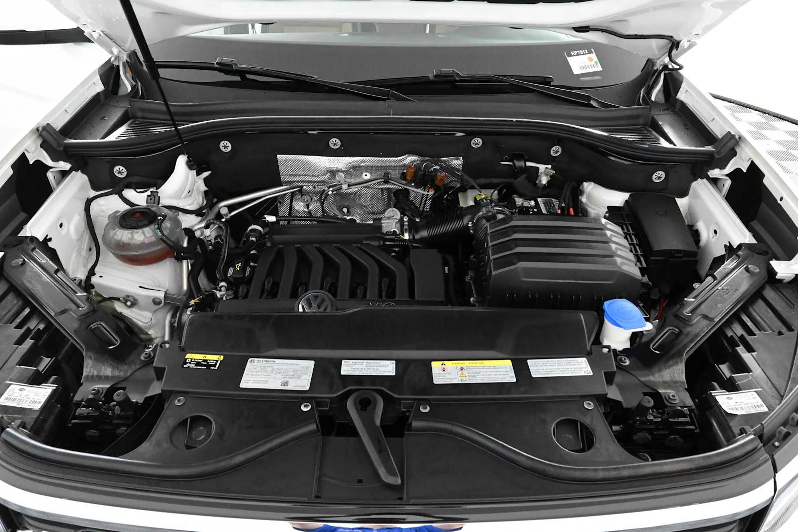 Certified Used 2022 Pure White Volkswagen 3.6L V6 SE w/Technology image 29