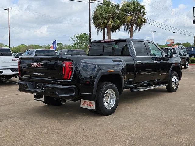 2026 GMC Sierra 3500HD Denali - Photo 7