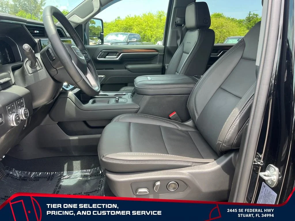 Used 2026 Onyx Black GMC Denali image 9