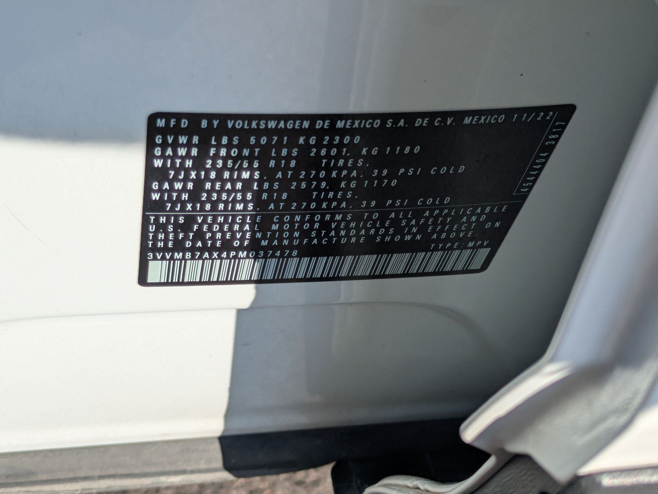 Certified Used 2023 Opal White Volkswagen SE image 35