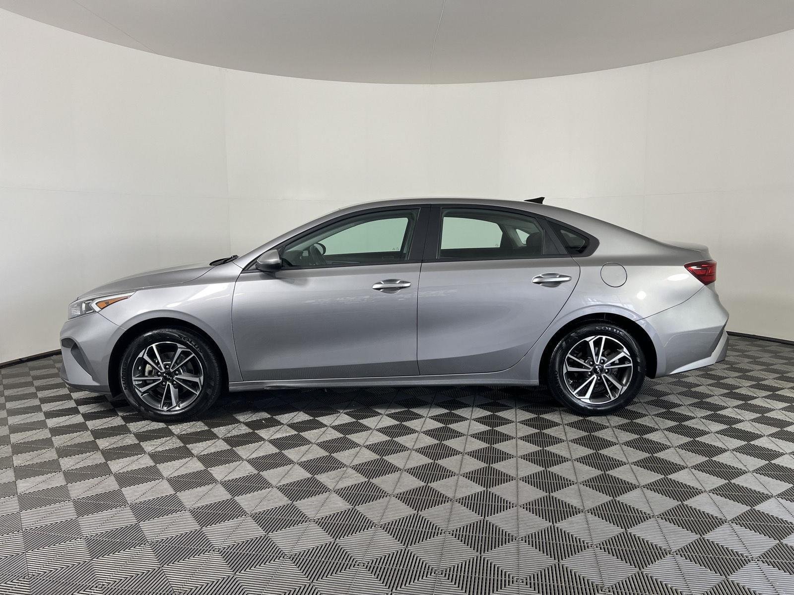 Used 2023 Steel Gray Kia LXS image 26