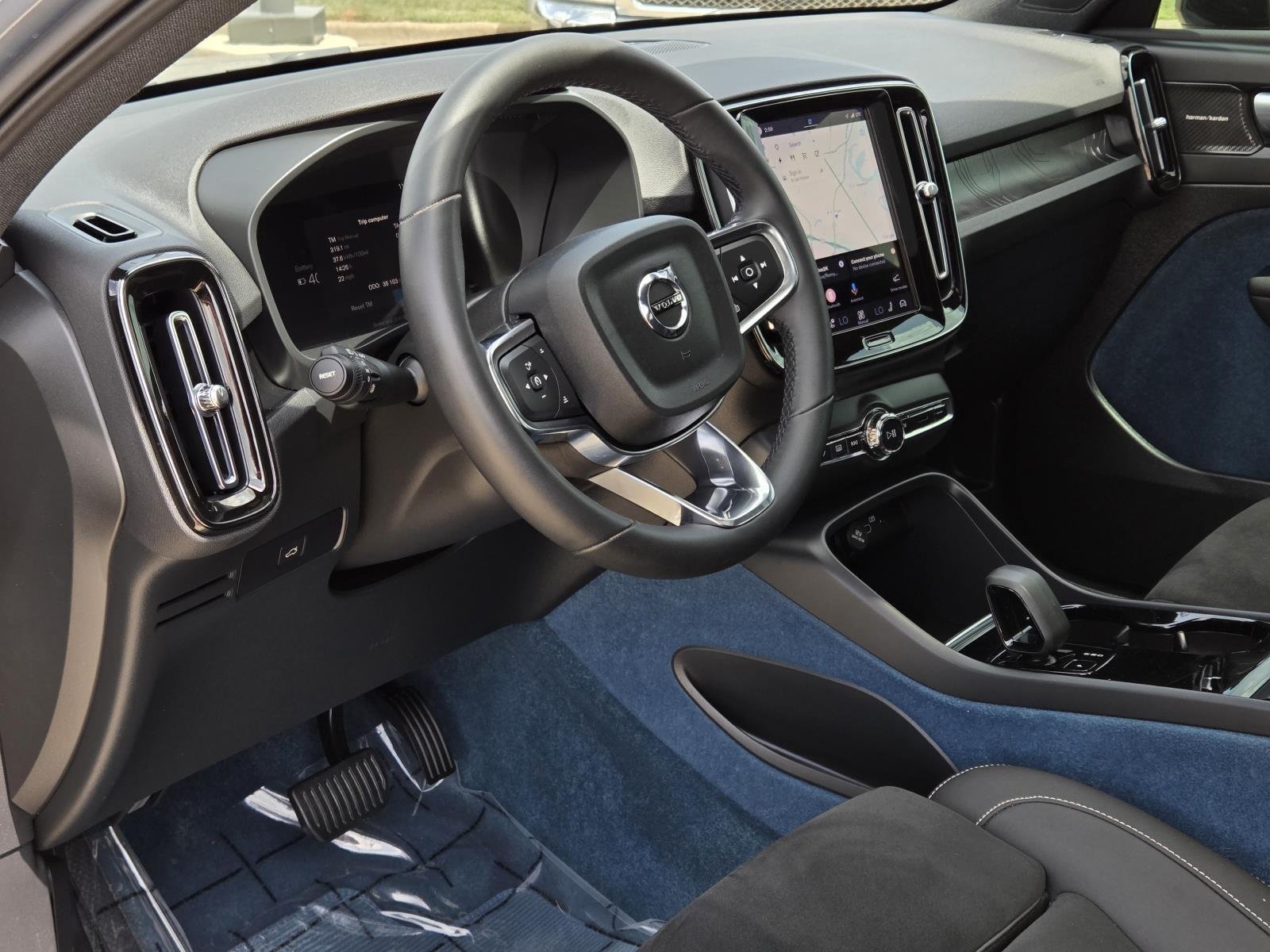 Used 2023 Thunder Gray Metallic Volvo Ultimate image 36