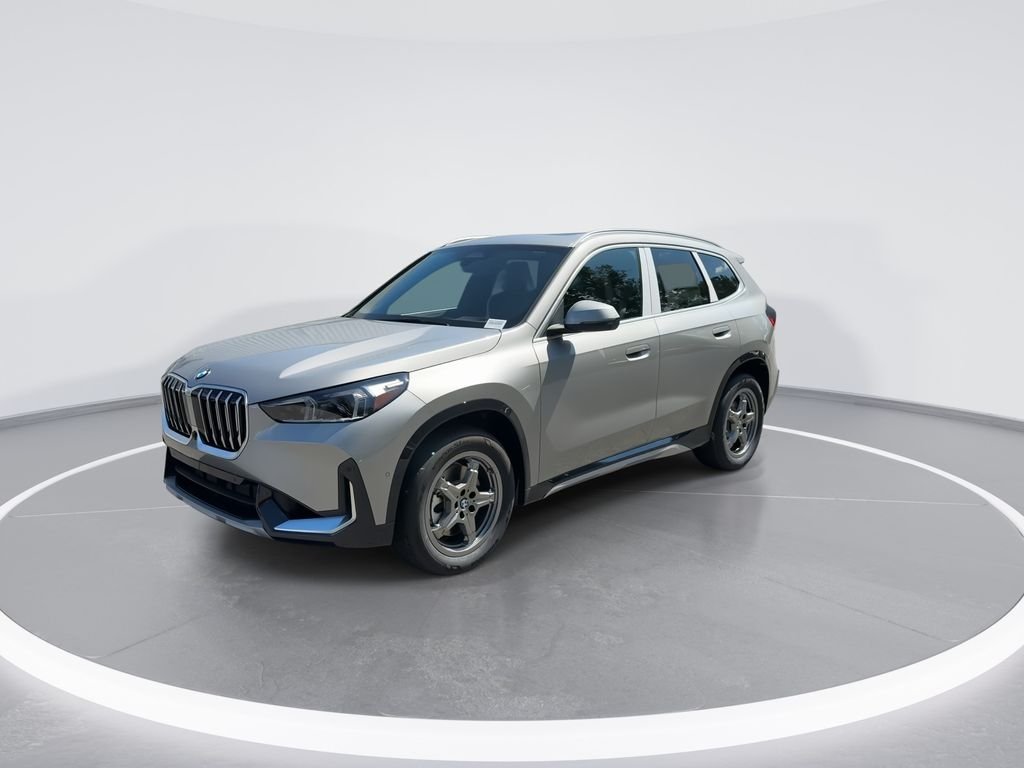 New 2027 Space Silver Metallic BMW xDrive28i image 4