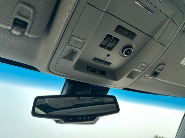 2020 GMC Yukon Denali - Photo 34