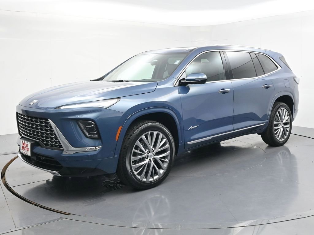 2026 Buick Enclave Avenir AWD's photo