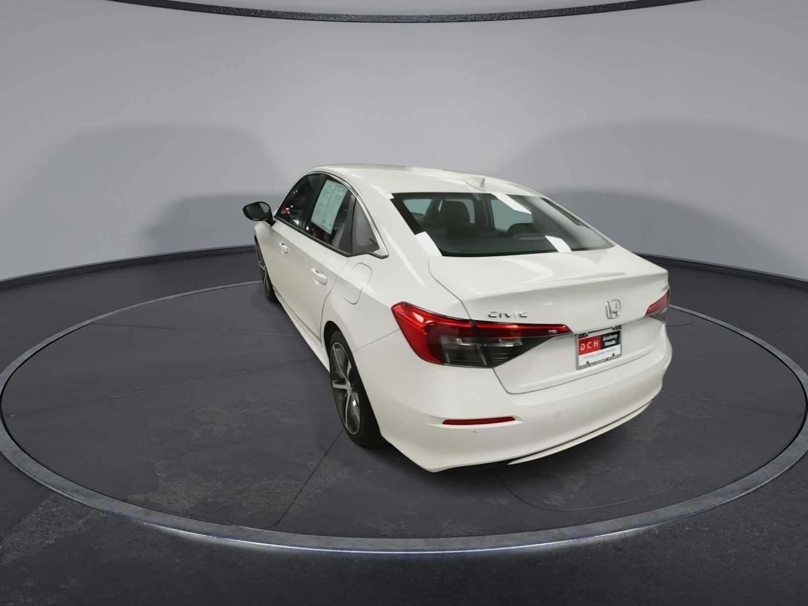 Used 2023 White Honda Touring image 7