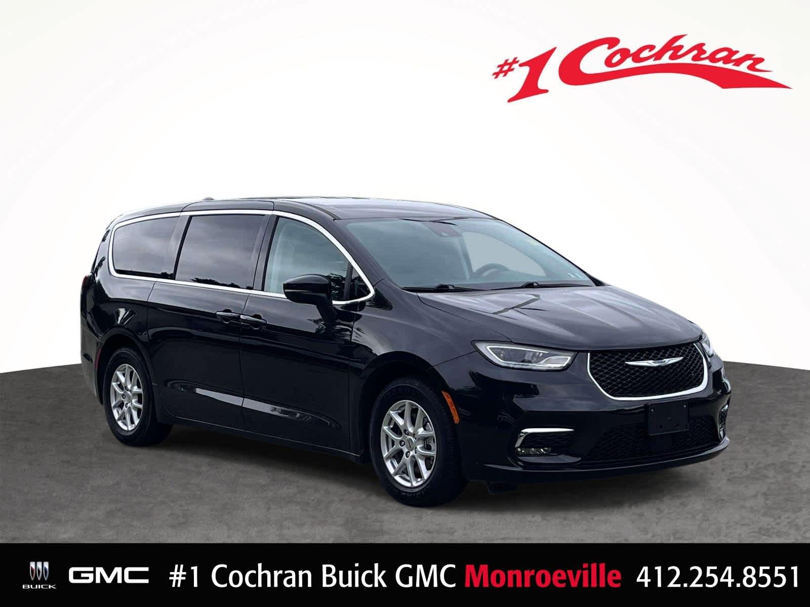 Used 2023 Blk/black Chrysler Touring L image 1