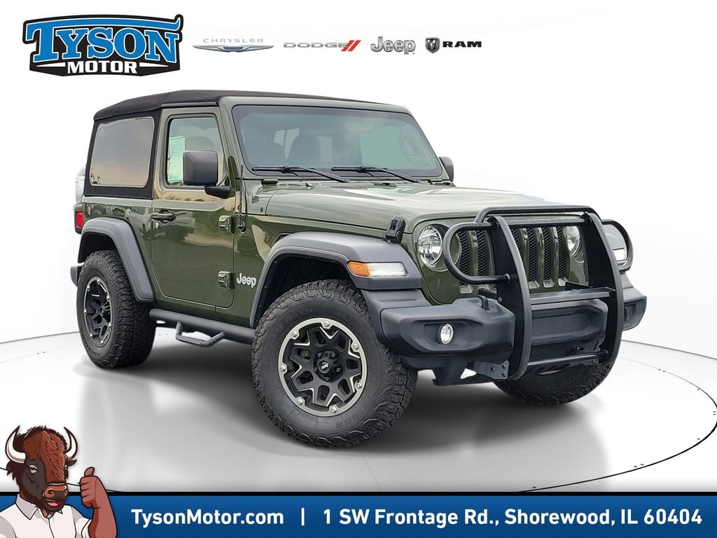 Used 2020 Green Jeep Sport image 1