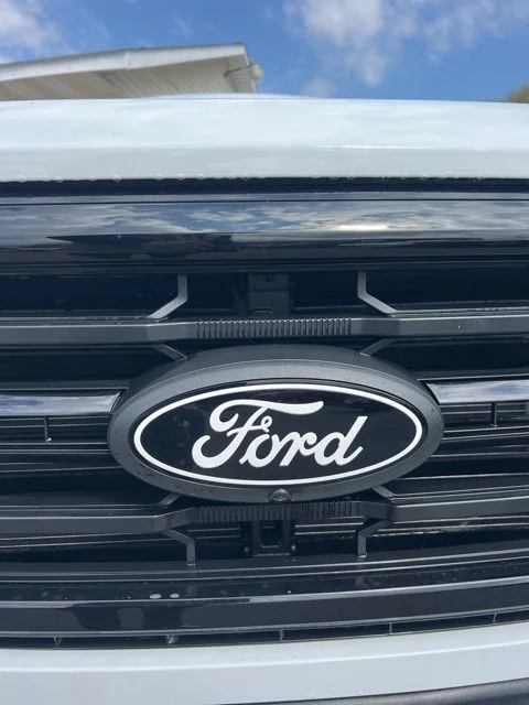 New 2026 Oxford White Ford XLT image 13