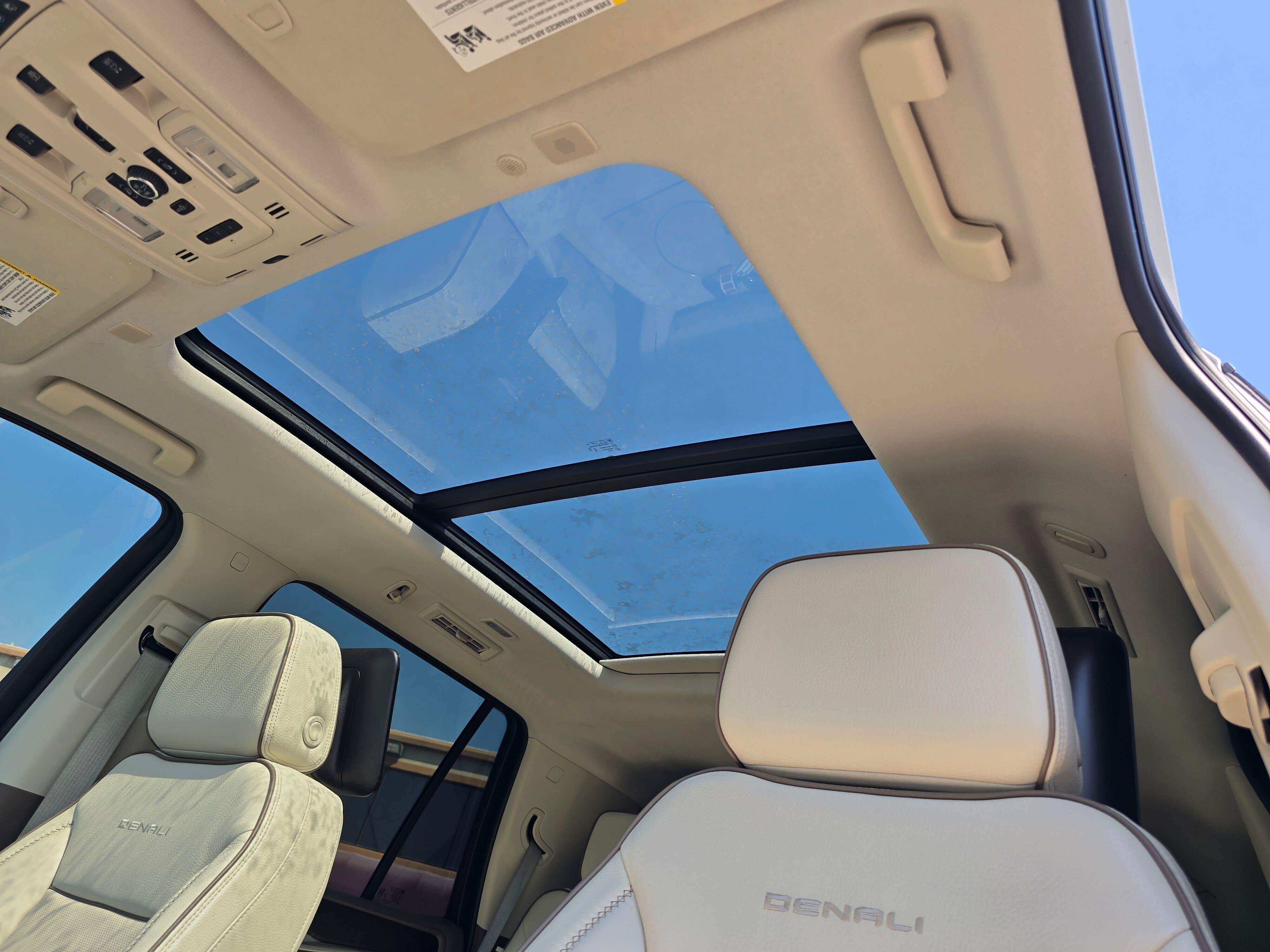 Used 2024 White Frost Tricoat GMC Denali image 27