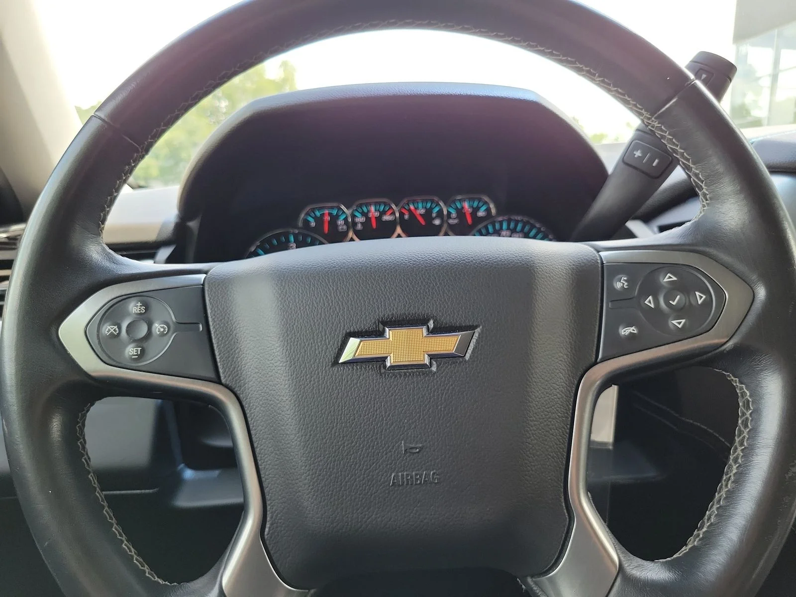Used 2019 Summit White Chevrolet LS image 13