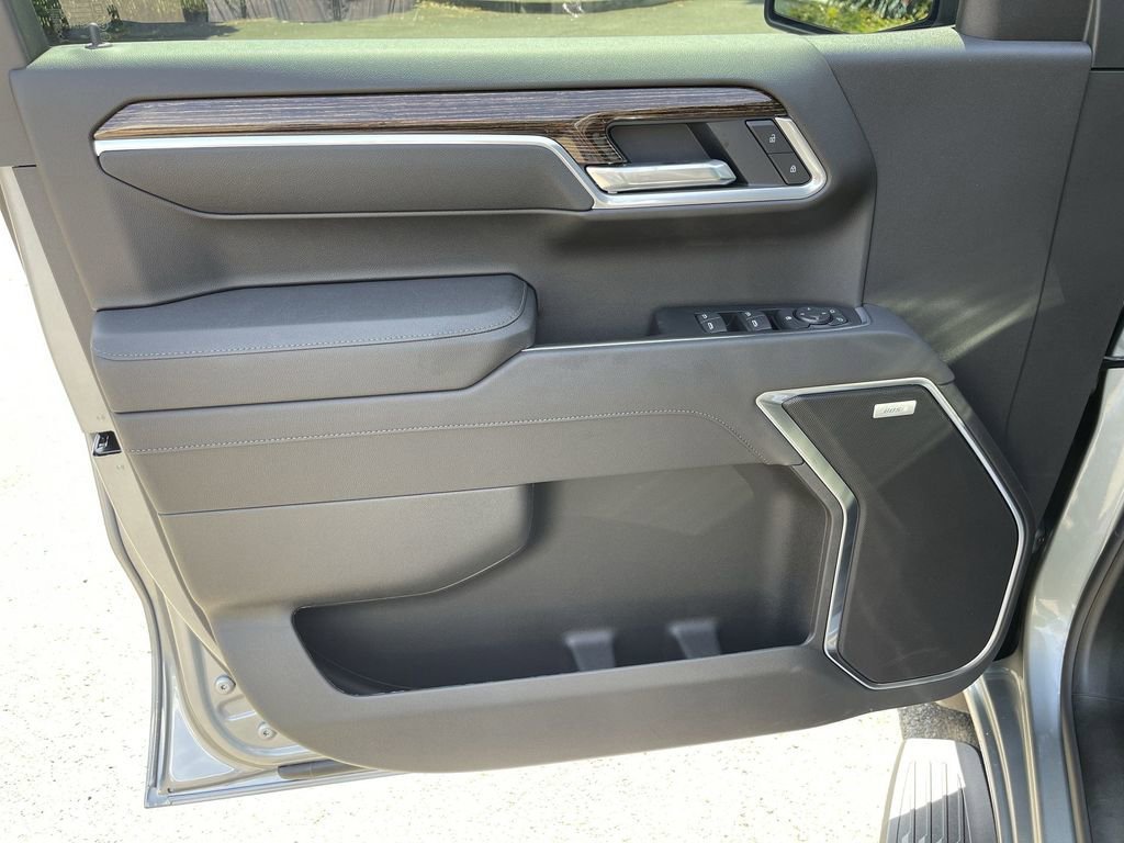 New 2026 Sterling Metallic GMC Elevation image 23