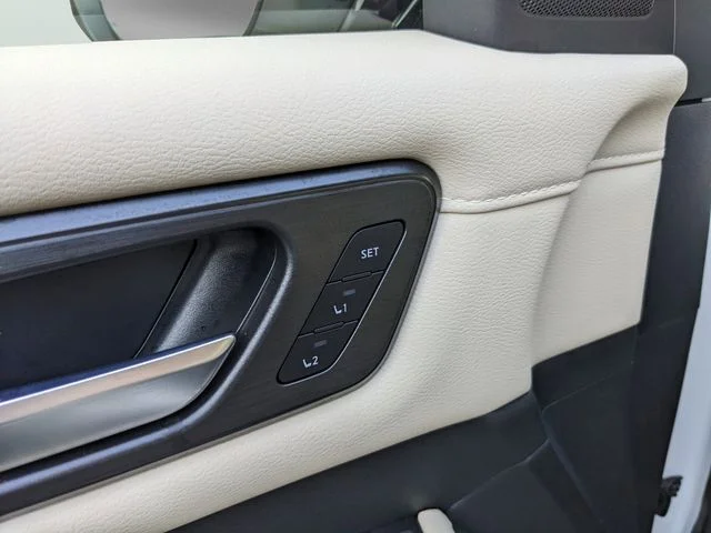 New 2026 White Nissan Platinum image 16