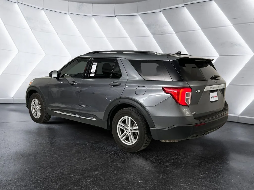 Used 2021 Gray Ford XLT image 6