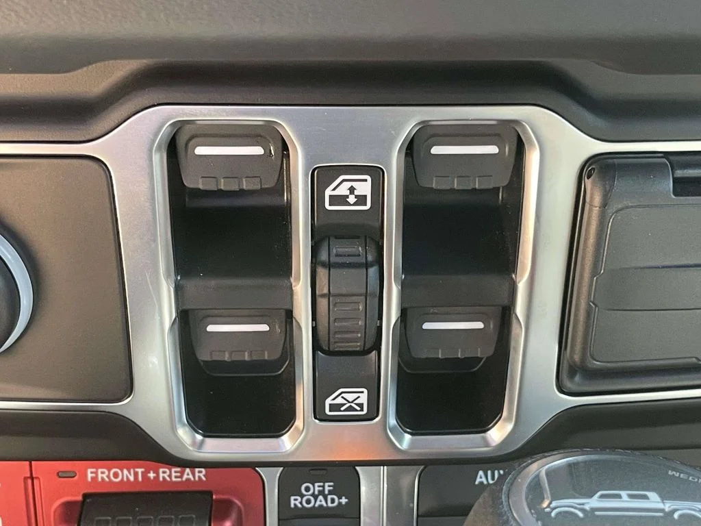 Used 2025 Gray Jeep Rubicon image 16