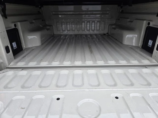 Used 2025 Beige Ford XL image 16