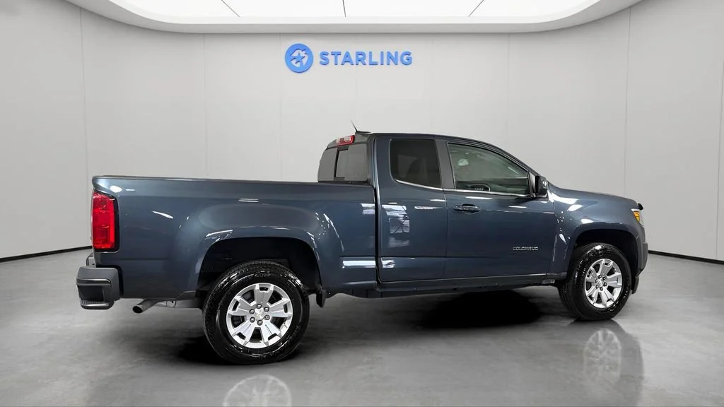 Used 2019 SHADOW GRAY METALLIC Chevrolet 2WD LT image 11