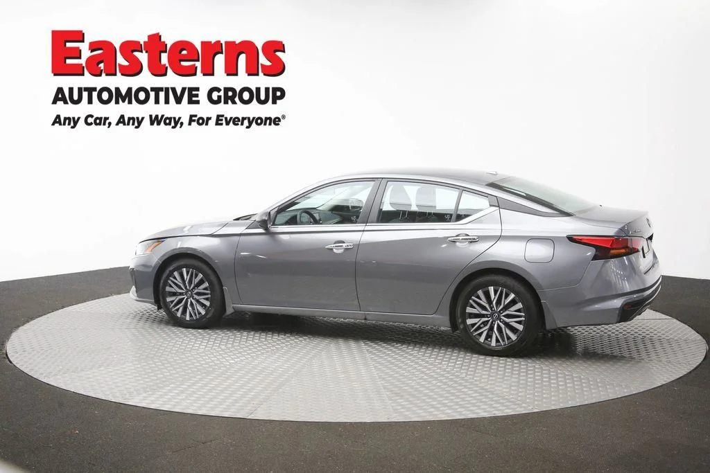 Used 2025 Gray Nissan 2.5 SV image 63