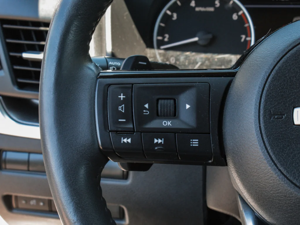 Used 2023 Pearl White Tricoat Nissan SV image 14