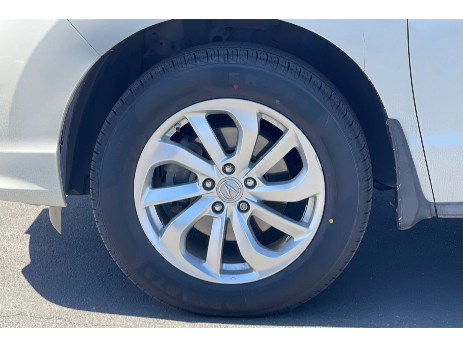 Used 2017 White Diamond Pearl Acura w/AcuraWatch Plus image 46