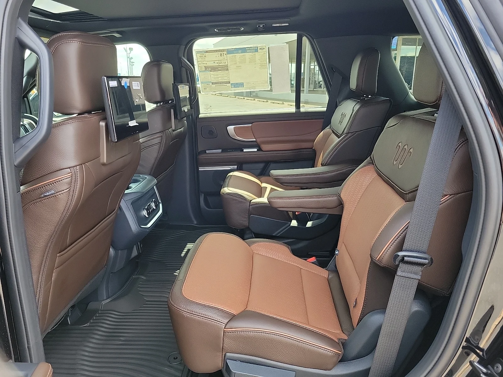 New 2026 Agate Black Metallic Ford King Ranch&reg; image 9