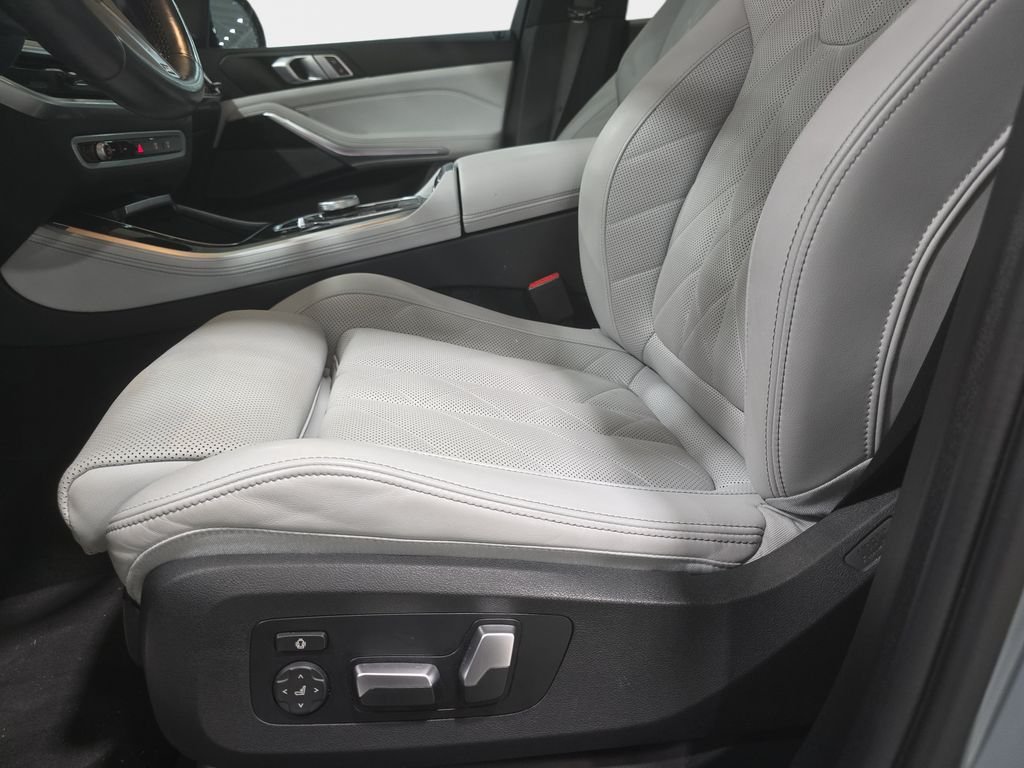 Certified Used 2024 Brooklyn Grey Metallic BMW sDrive40i image 21
