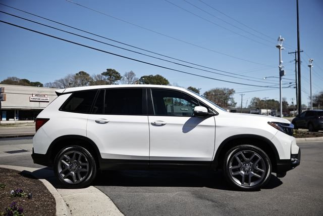 Used 2023 Platinum White Pearl Honda EX-L image 9