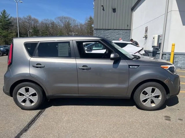 Used 2015 Kia Soul Base with VIN KNDJN2A22F7158714 for sale in Lancaster, MA