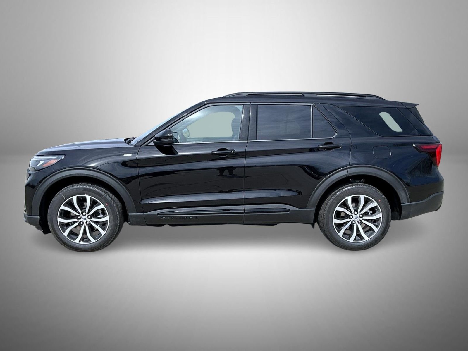 New 2026 Agate Black Metallic Ford ST-Line image 8
