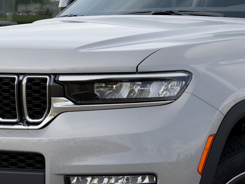 New 2025 Silver Zynith Exterior Paint Jeep Limited image 22